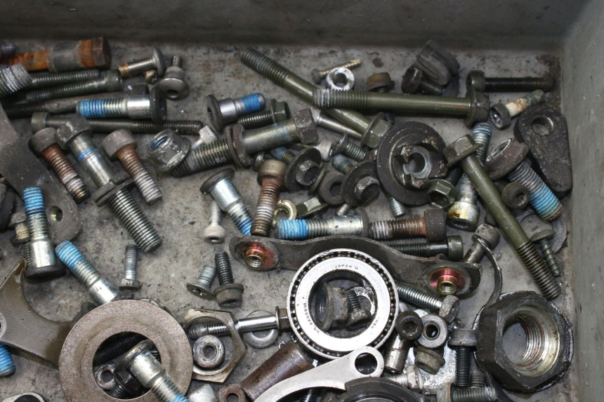 photo de SCREWS BAG SUZUKI GSF S BANDIT 600 (2000 - 2004)