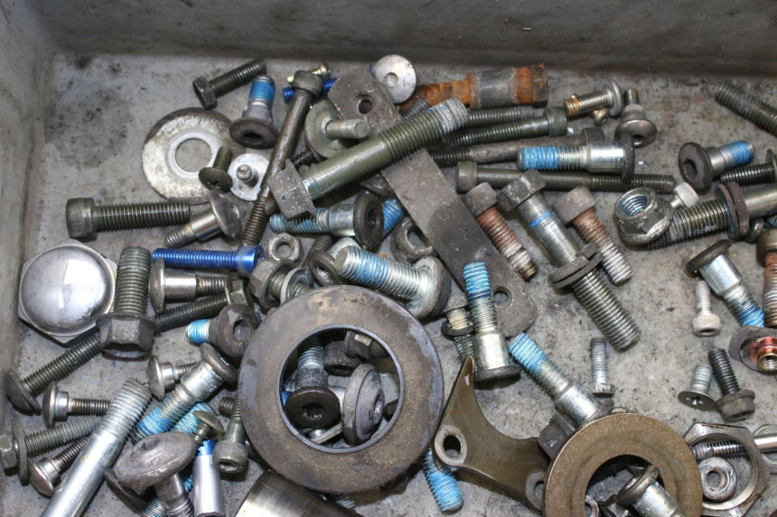 photo de SCREWS BAG SUZUKI GSF S BANDIT 600 (2000 - 2004)