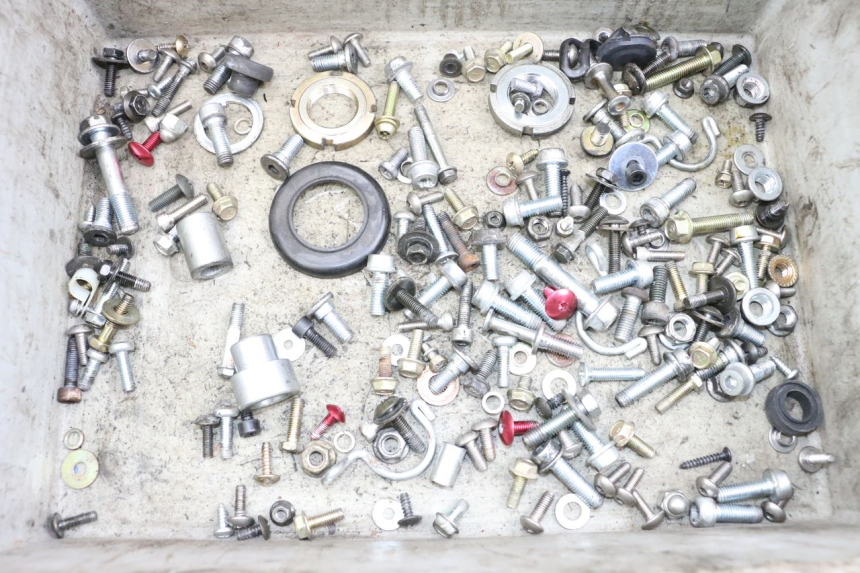 photo de SCREWS BAG HYOSUNG GTR 125 (2006 - 2008)