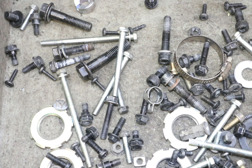 photo de SCREW FASTENER BAG PEUGEOT KISBEE 2T 50 (2018 - 2022)