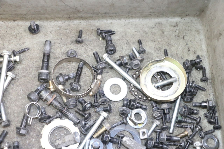 photo de SCREW FASTENER BAG PEUGEOT KISBEE 2T 50 (2018 - 2022)