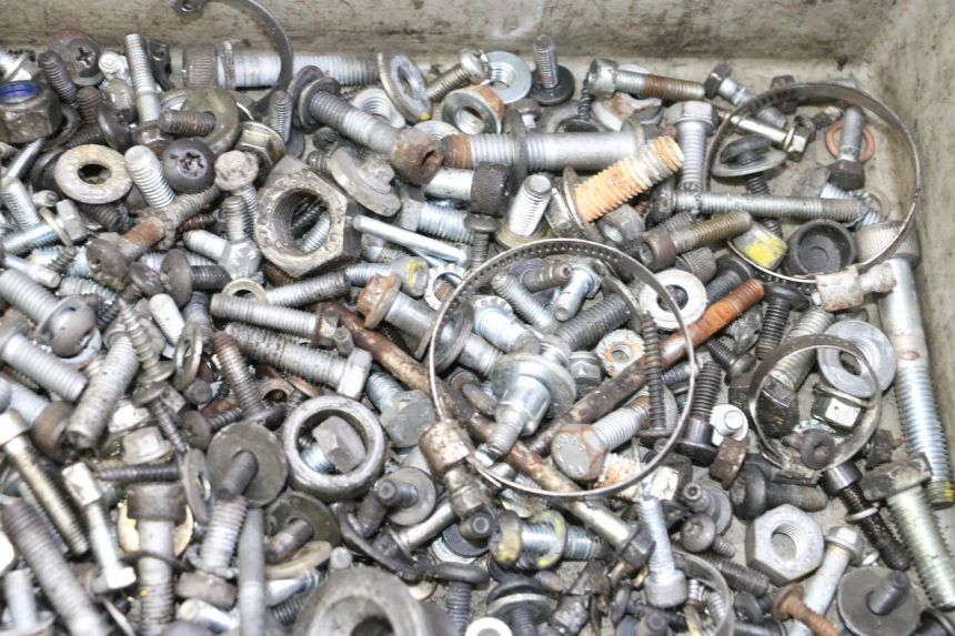 photo de SCREWS BAG PIAGGIO MP3 LT 300 (2010 - 2016) - Technical close-up