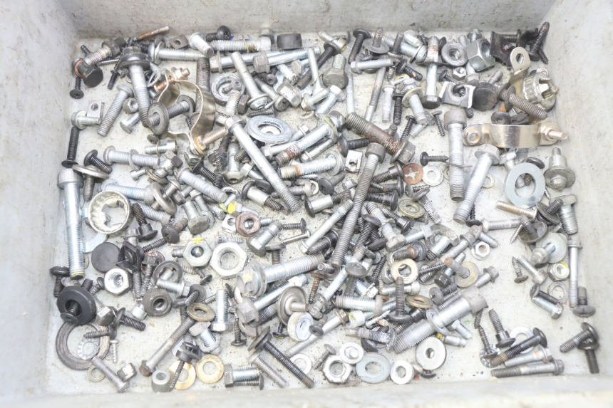 photo de SCREW FASTENER BAG PIAGGIO MP3 500 (2011 - 2015)