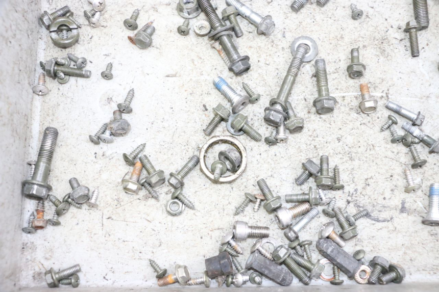 photo de SCREW HARDWARE BAG JM MOTORS OLDIES GT 4T 50 (2018 - 2025) - Alternative perspective