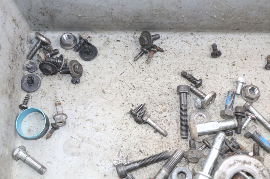 photo de SCREWS BAG MBK OVETTO ONE 2T 50 (2013 - 2017)