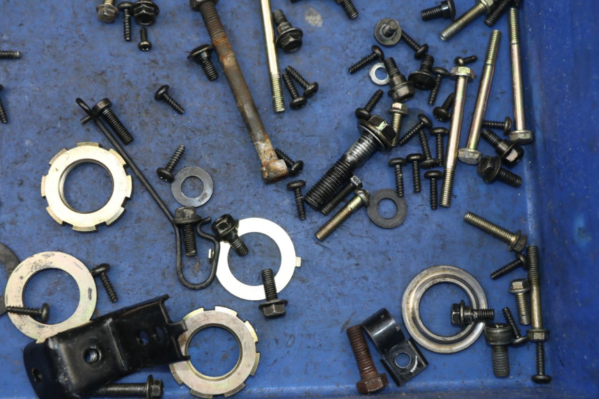 photo de SCREW BAG PEUGEOT KISBEE 2T 50 (2010 - 2017)