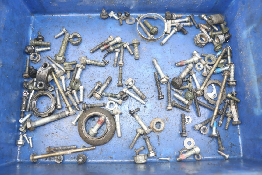 photo de SCREW FASTENER BAG PEUGEOT TKR TREKKER FURIOUS 50 (2005 - 2014)