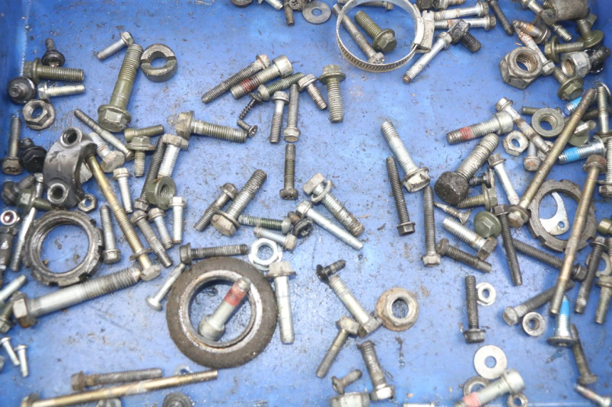 photo de SCREW FASTENER BAG PEUGEOT TKR TREKKER FURIOUS 50 (2005 - 2014)