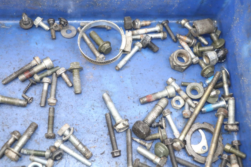 photo de SCREW FASTENER BAG PEUGEOT TKR TREKKER FURIOUS 50 (2005 - 2014)