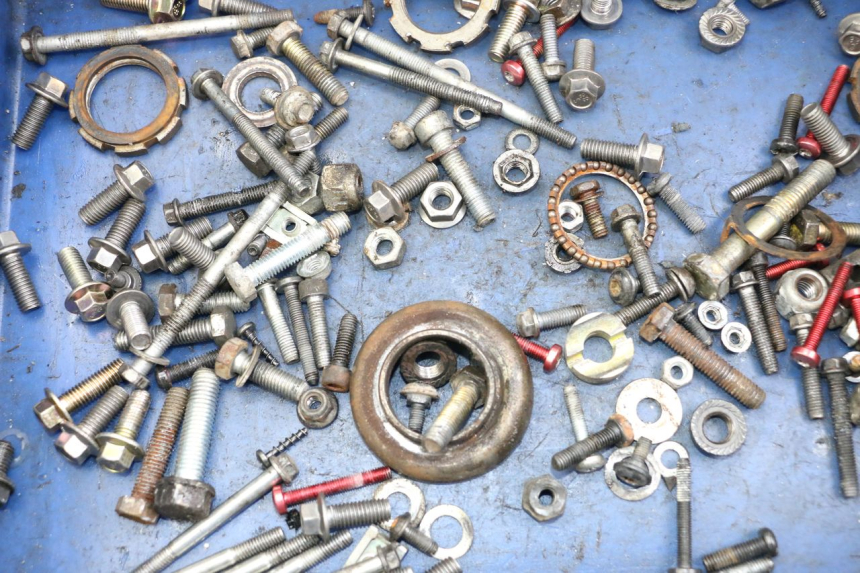 photo de SCREW FASTENER BAG PEUGEOT TKR TREKKER FURIOUS 50 (2005 - 2014)