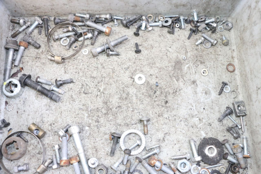 photo de SCREWS BAG PIAGGIO VESPA LX IE 125 (2010 - 2012)