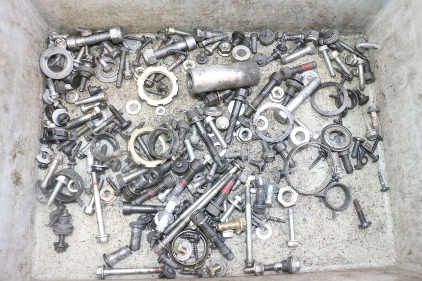 photo de SCREWS BAG PEUGEOT SATELIS 125 (2013 - 2018)