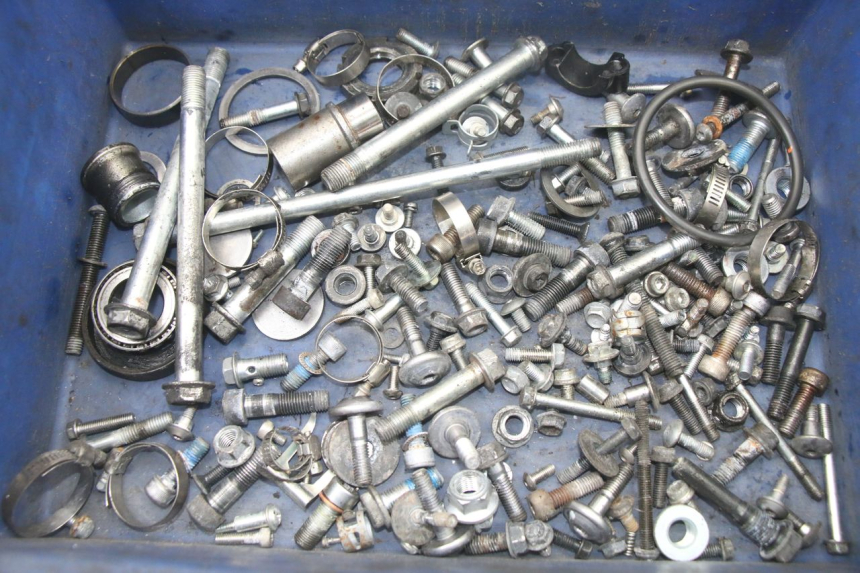 photo de SCREWS BAG SUZUKI GSX F GSXF 650 (2007 - 2015)