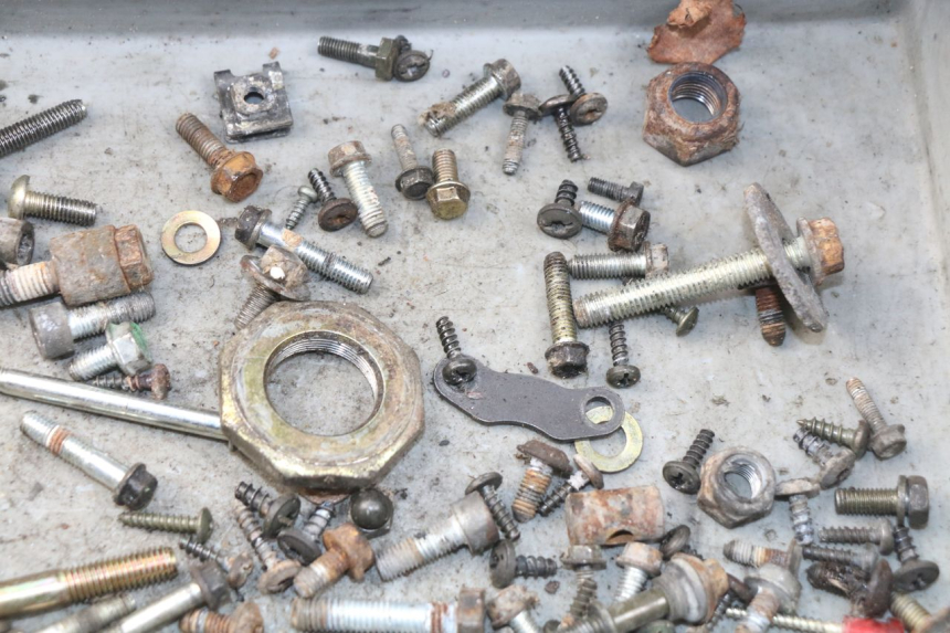 photo de SCREWS BAG PEUGEOT SV 80 (1993 - 1997)