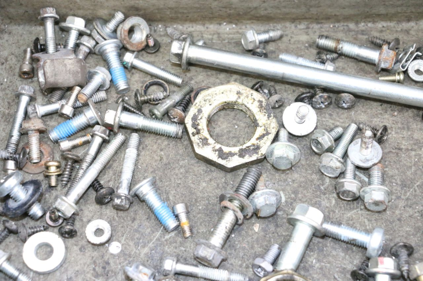 photo de SCREWS BAG NECO TEMPO 4T 50 (2022 - 2026) - Fixing points details