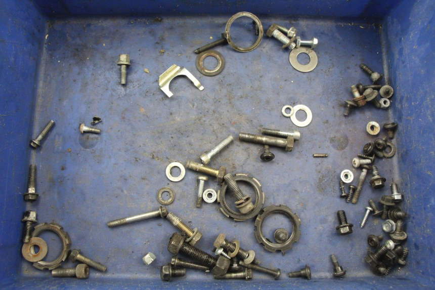 photo de SCREWS BAG PEUGEOT TREKKER TKR 50 (2005 - 2014)