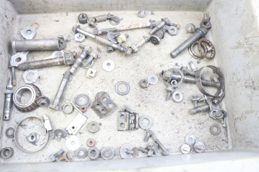 photo de SCREWS BAG YAMAHA TTR 125 (2000 - 2020)