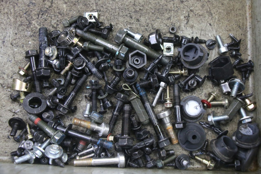 photo de SCREWS BAG PEUGEOT TWEET 4T 50 (2023 - 2025)