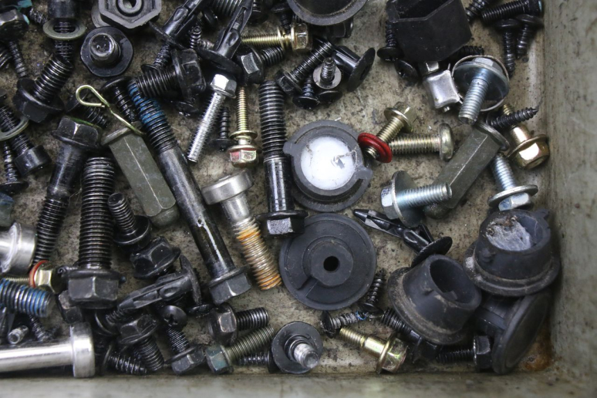 photo de SCREWS BAG PEUGEOT TWEET 4T 50 (2023 - 2025)