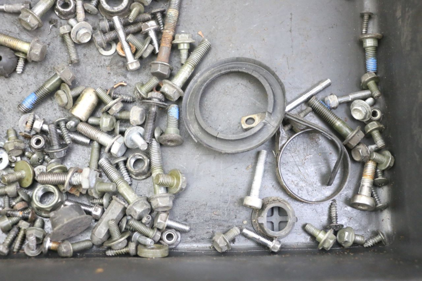 photo de SCREW FASTENER BAG PEUGEOT TWEET 4T 50 (2018 - 2020)