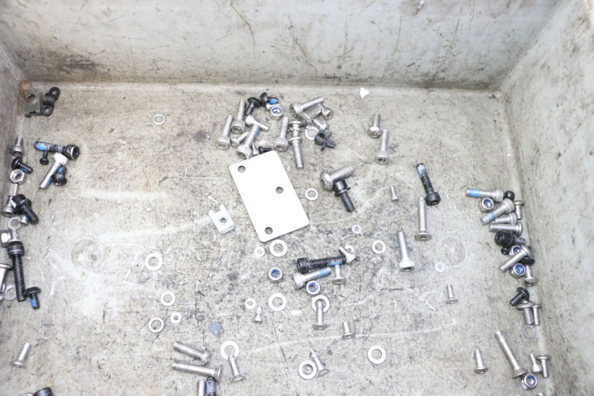photo de SCREWS BAG DUALTRON VICTOR LIMITED 1