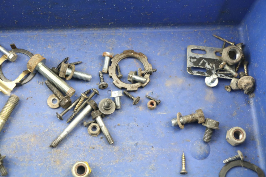 photo de SCREW FASTENER BAG PEUGEOT VIVACITY 50 (1998 - 2003)