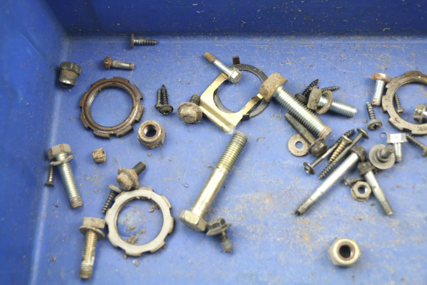 photo de SCREW FASTENER BAG PEUGEOT VIVACITY 50 (1998 - 2003)