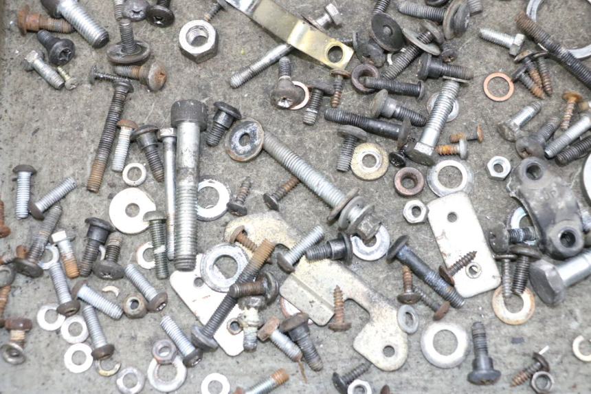 photo de SCREW FASTENER BAG PIAGGIO X8 125 (2004 - 2007) - Alternative perspective