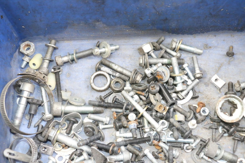 photo de SCREW FASTENER BAG PIAGGIO XEVO - X EVO 125 (2007 - 2016) - Alternative perspective