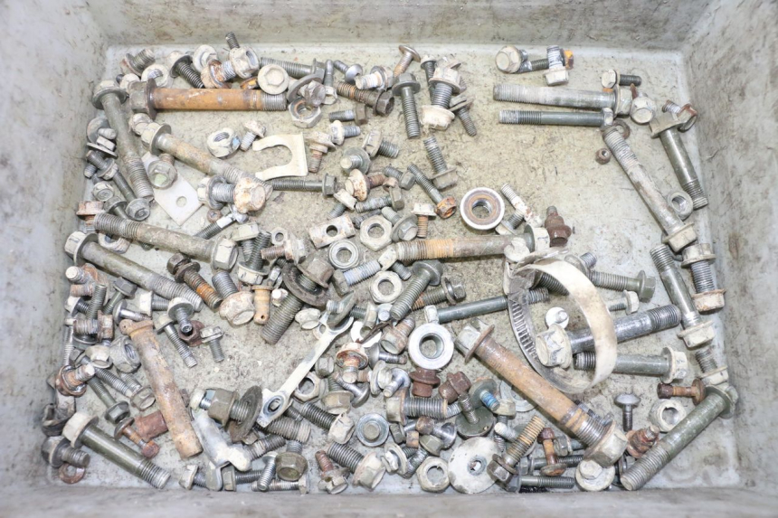 photo de SCREWS BAG YAMAHA YFM BRUIN 350 (2003 - 2009)