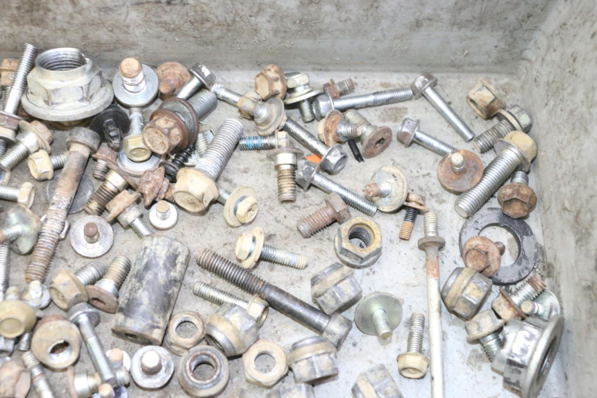 photo de SCREWS BAG YAMAHA YFM GRIZZLY 550 (2008 - 2015)