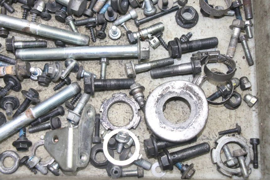 photo de SCREWS BAG YAMAHA YP X-MAX XMAX 400 (2014 - 2017)