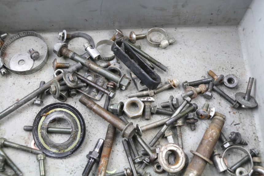 photo de SCREWS BAG YAMAHA YZ 125 (1998 - 2005)