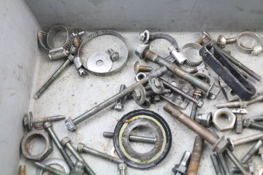 photo de SCREWS BAG YAMAHA YZ 125 (1998 - 2005)