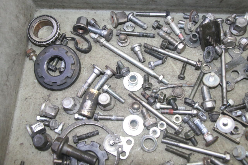 photo de SCREW HARDWARE BAG KAWASAKI ZR 7 750 (1999 - 2001) - Component detail