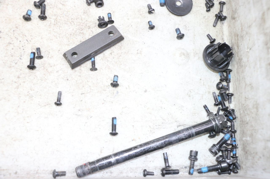 photo de SCREWS BAG SEGWAY NINEBOT ZT3 PRO 1