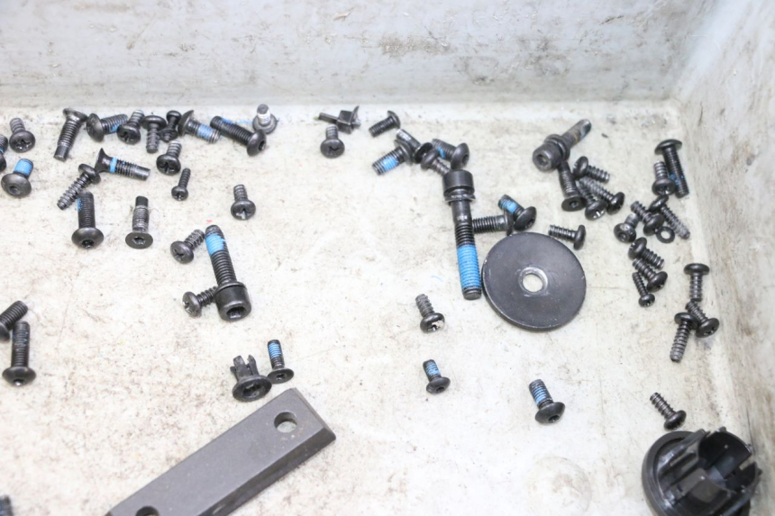 photo de SCREWS BAG SEGWAY NINEBOT ZT3 PRO 1