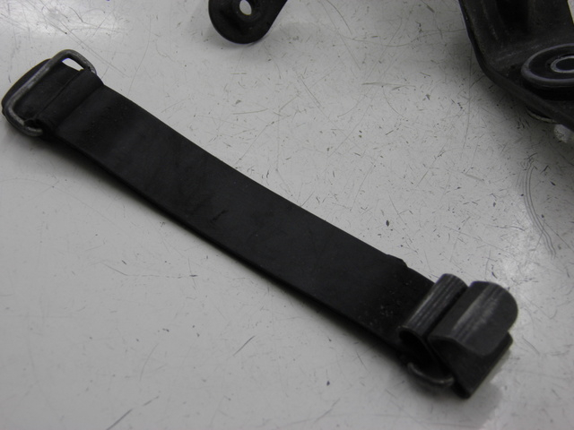 photo de TOOL KIT STRAP YAMAHA FZS FAZER 600 (1998 - 2001)