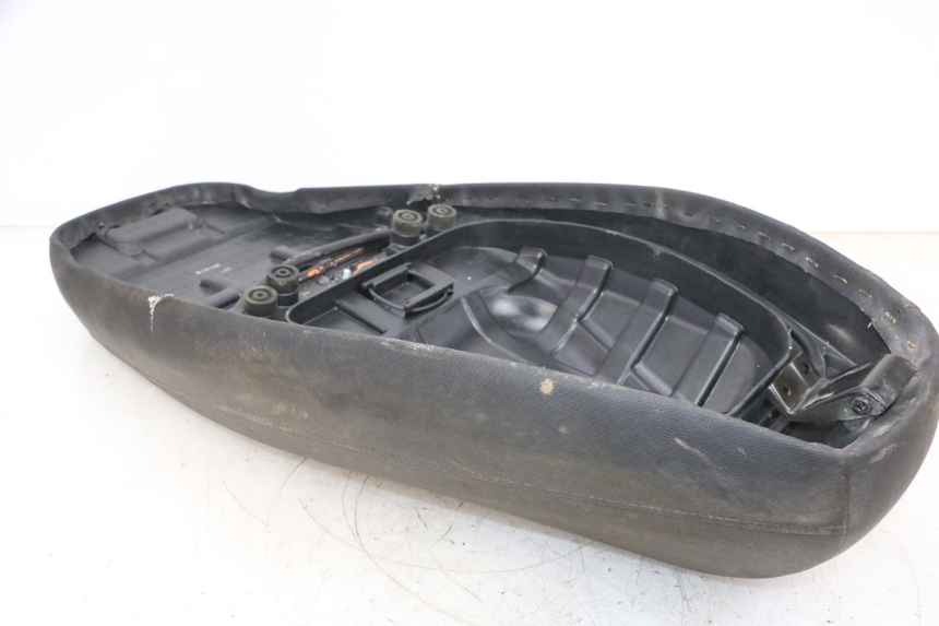 photo de SEAT KYMCO AGILITY 4T 50 (2018 - 2022) - Distinctive features