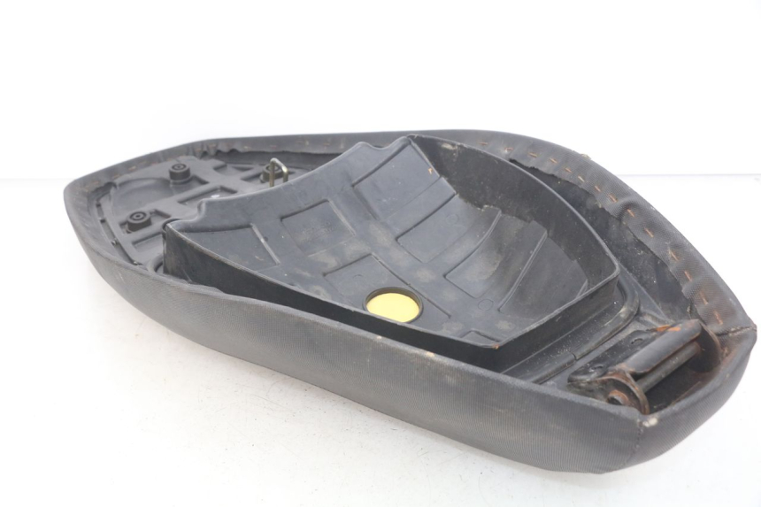 photo de SEAT KYMCO AGILITY RS 2T 50 (2009 - 2013) - Fixing points details