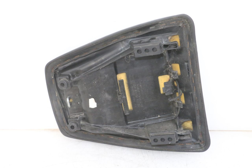 photo de REAR SEAT HONDA CBF 500 (2004 - 2007)