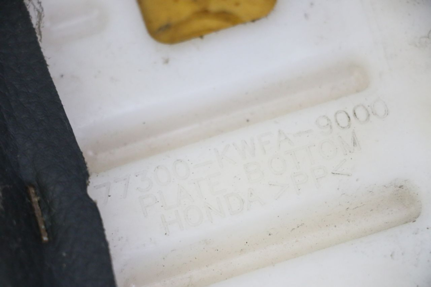 photo de REAR SEAT HONDA CBF 125 (2009 - 2015)