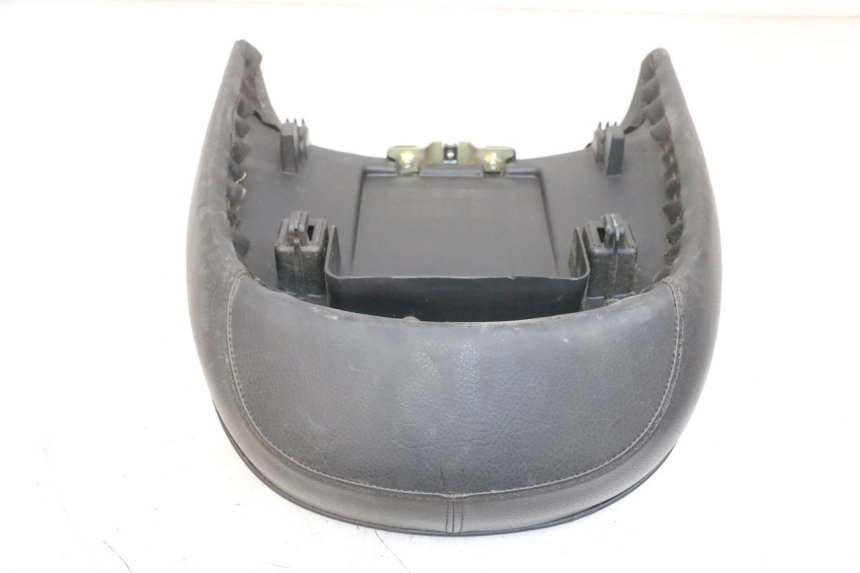 photo de REAR SEAT PEUGEOT DJANGO 4T 50 (2014 - 2019) - Technical close-up