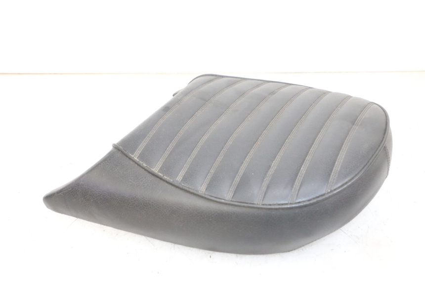 photo de REAR SEAT PEUGEOT DJANGO 4T 50 (2014 - 2019) - Surface and material condition