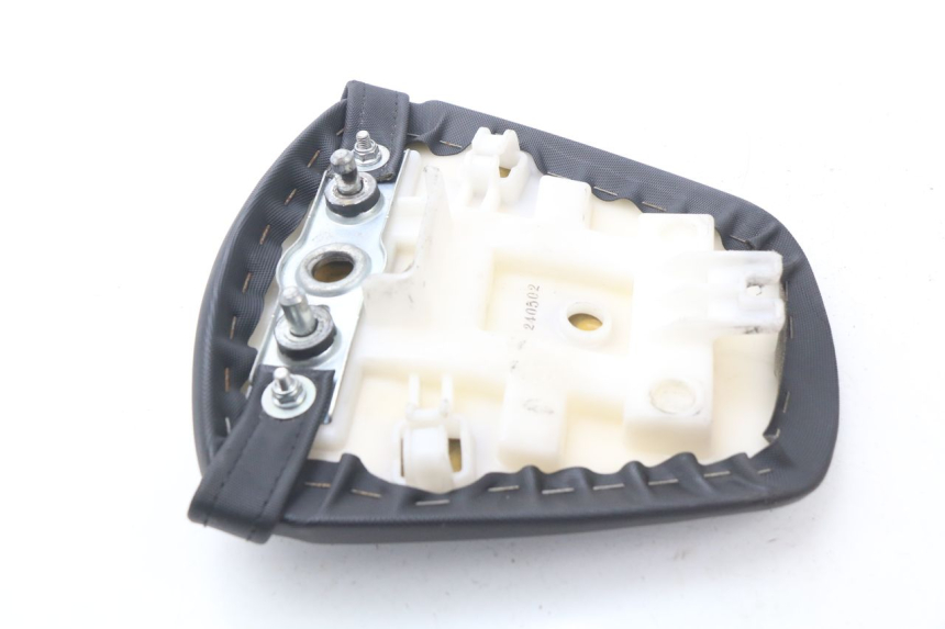 photo de REAR SEAT SUZUKI GSX-R GSXR 750 (2011 - 2016) - Alternative perspective