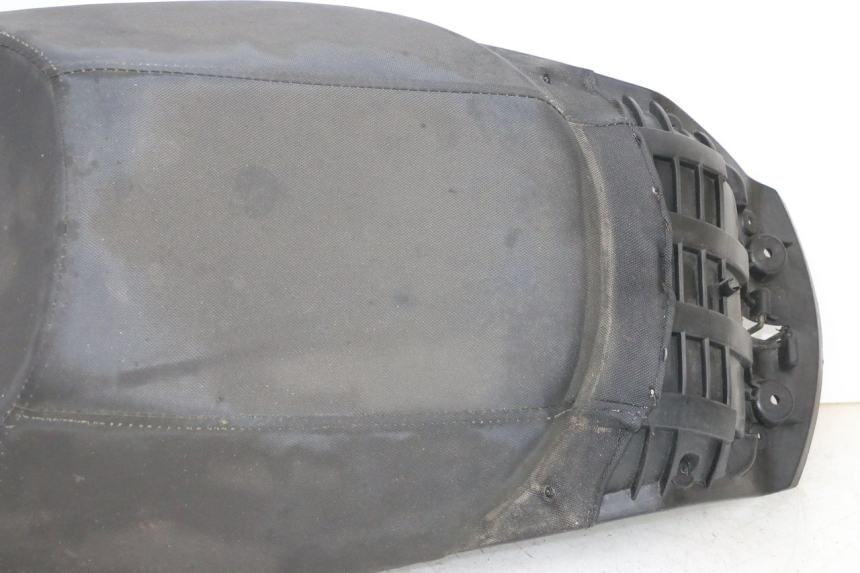 photo de REAR SEAT JM MOTORS GTS 125 (2015 - 2019) - Distinctive features