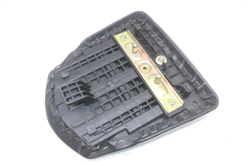 photo de REAR SEAT HYOSUNG GTR 125 (2006 - 2008)