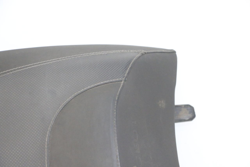photo de REAR SEAT PEUGEOT SATELIS 125 (2013 - 2018)