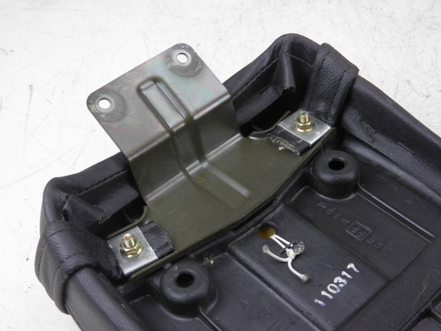 photo de REAR SEAT SUZUKI GZ MARAUDER 125 (1998 - 2004)
