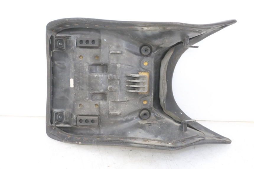 photo de FRONT SEAT HONDA CBF 500 (2004 - 2007)